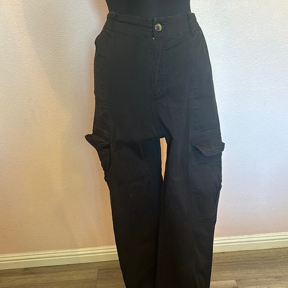 Men's Black Cargo Pants - Picture 1 of 5